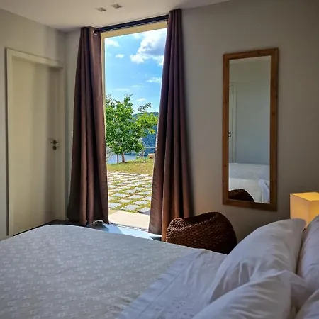 Casas De Gondarem By The Douro Valley