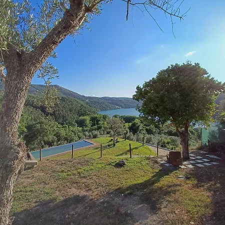 Дом отдыха Casas De Gondarem By The Douro Valley Raiva