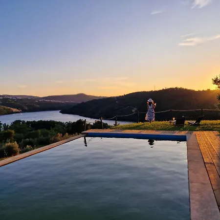 Casas De Gondarem By The Douro Valley *